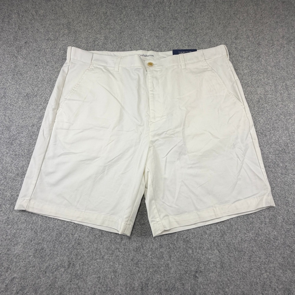 Croft & Barrow Mens Easy-Care Comfort Waist Flat Front Shorts White 44 CBS14603